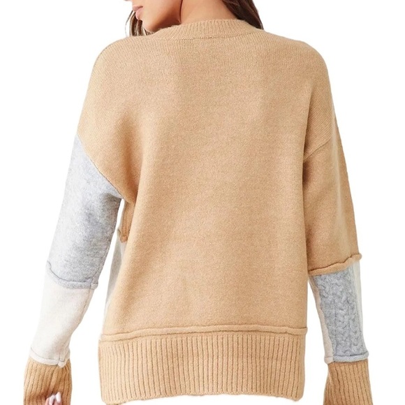 FOREVER 21 Oversized Colorblock Born to be Sassy Patched Sweater Size Medium - Picture 2 of 9